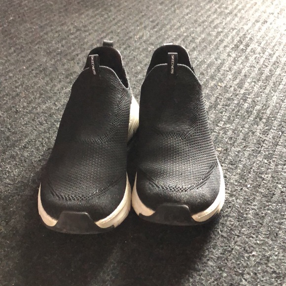 Size 8 womens archfit sketchers - Picture 3 of 6